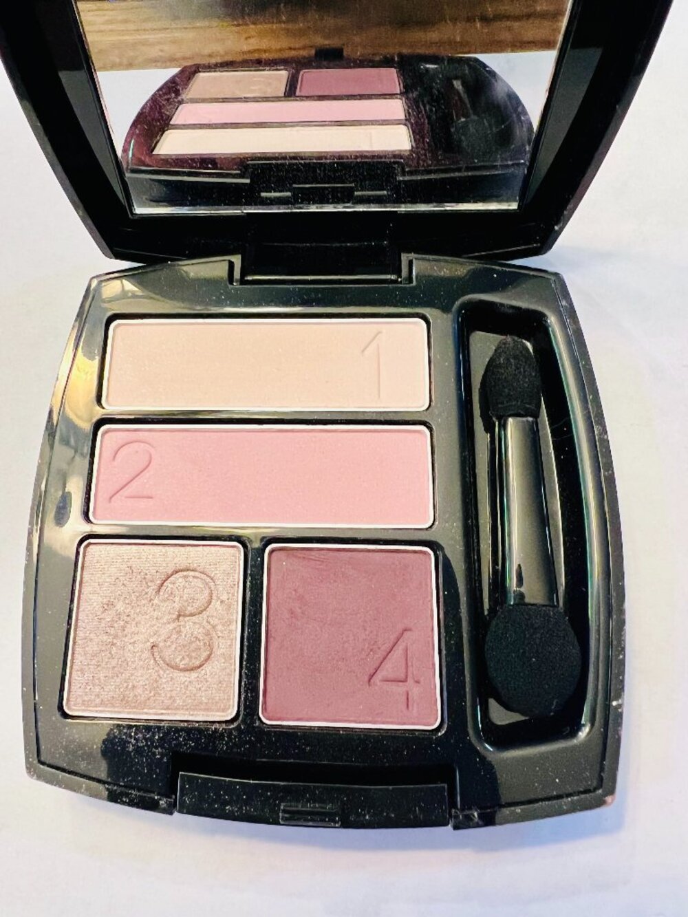 Avon - True Color Eyeshadow Quad